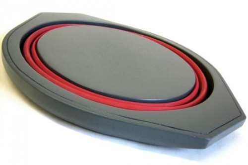 cuttingboard1 copy 0 angle vapup 1822jpg 500x332 Cutting Board Converts Into Bowl