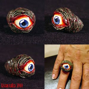monster ring1 Bling Bling Crunch: Monster Rings Bring Horror to Your Fingers