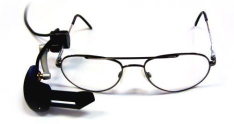 glasses_captioning_1.jpg
