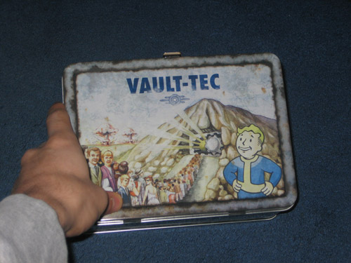 Vault-Tec Lunchbox My Kid Will Take To School Gearfuse.