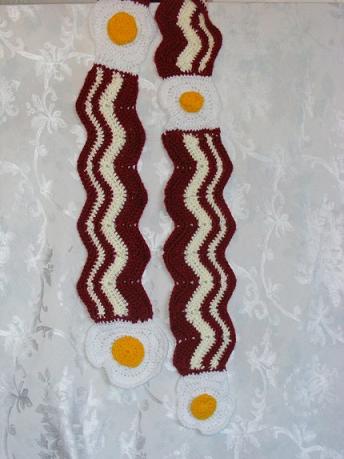 bacon-and-eggs-scarf