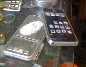 cocaine-scale-iphone-case