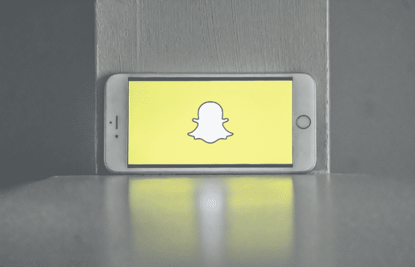 Snapchat  logo screen