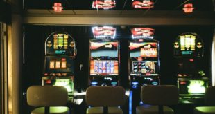 How is a slot machine constructed and what makes it so attractive?