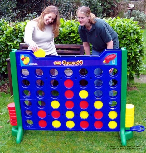 giant_connect4_1.jpg